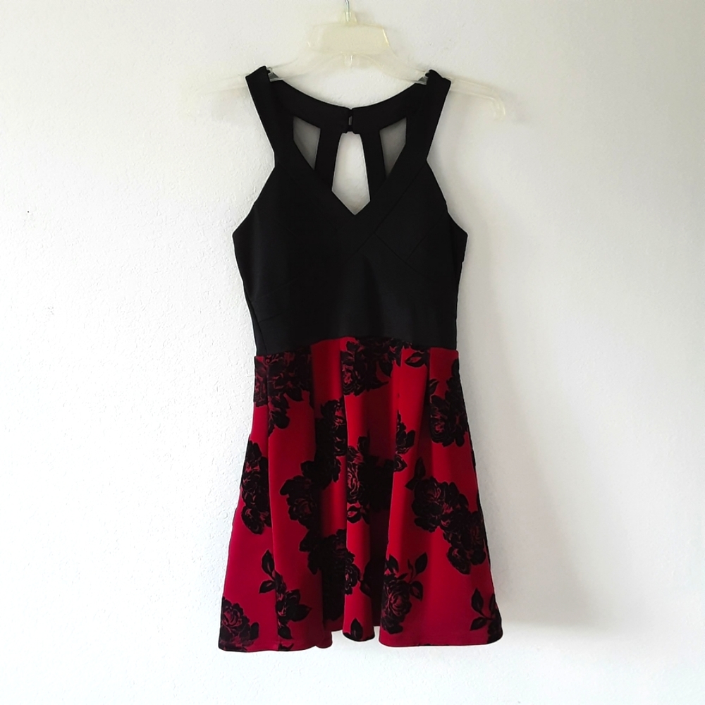 Crystal Doll Juniors Black Floral Velvet Party Dress Size 3